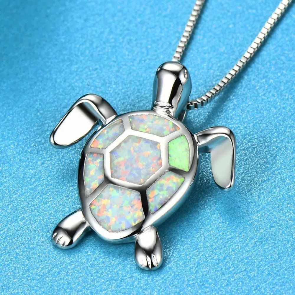 Sea Turtle Necklace White Silver NEW Boutique